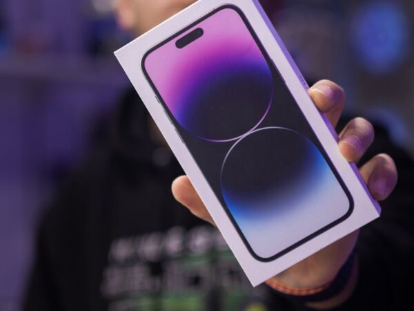 man holding smartphone case